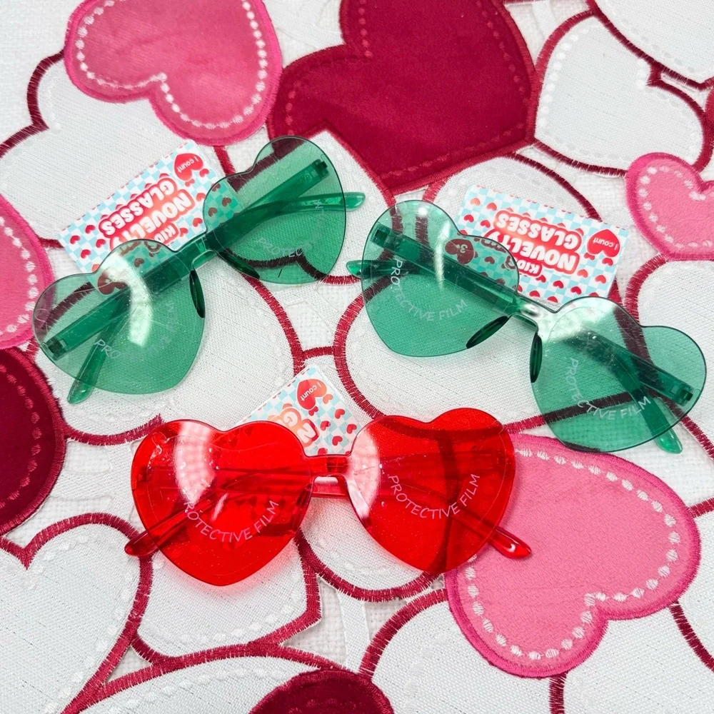 NEW Target Bullseye Playground Valentines Day Glasses